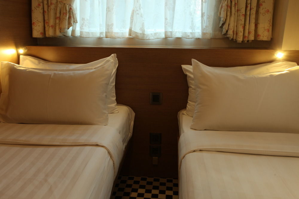 Bridal Tea House - Yaumatei Hotel Hong Kong