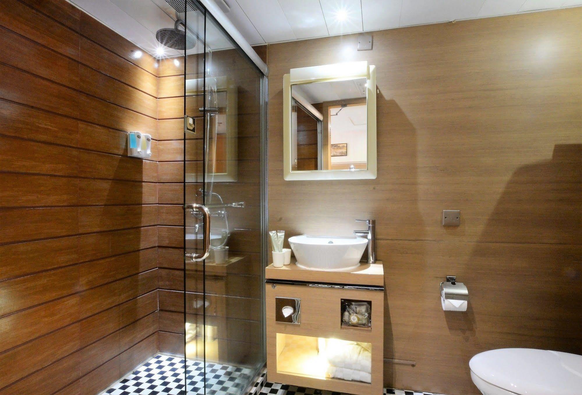 Hotel Bridal Tea House - Yaumatei 3*